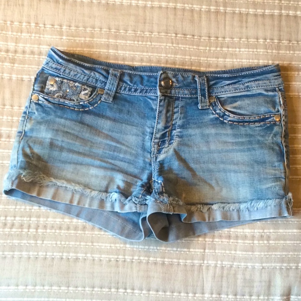 Light-was Jean Shorts